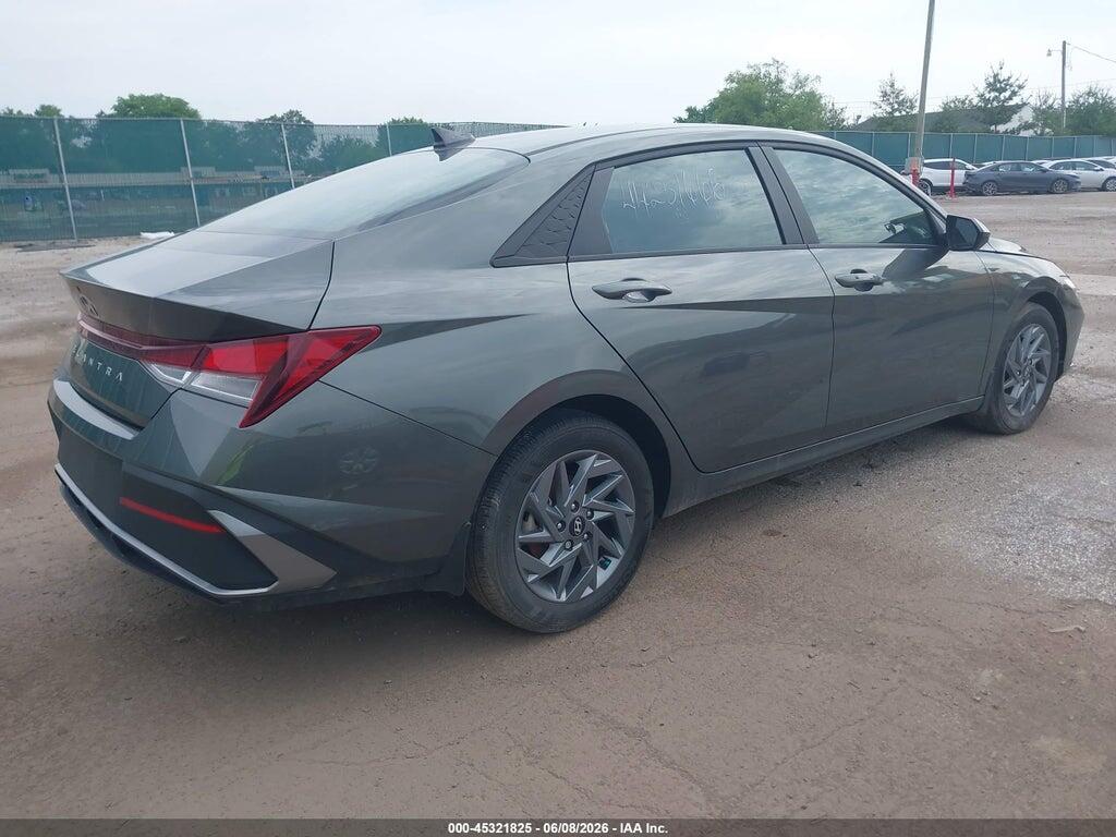 KMHLM4DG6RU820245 2024 HYUNDAI ELANTRA photo no. 4