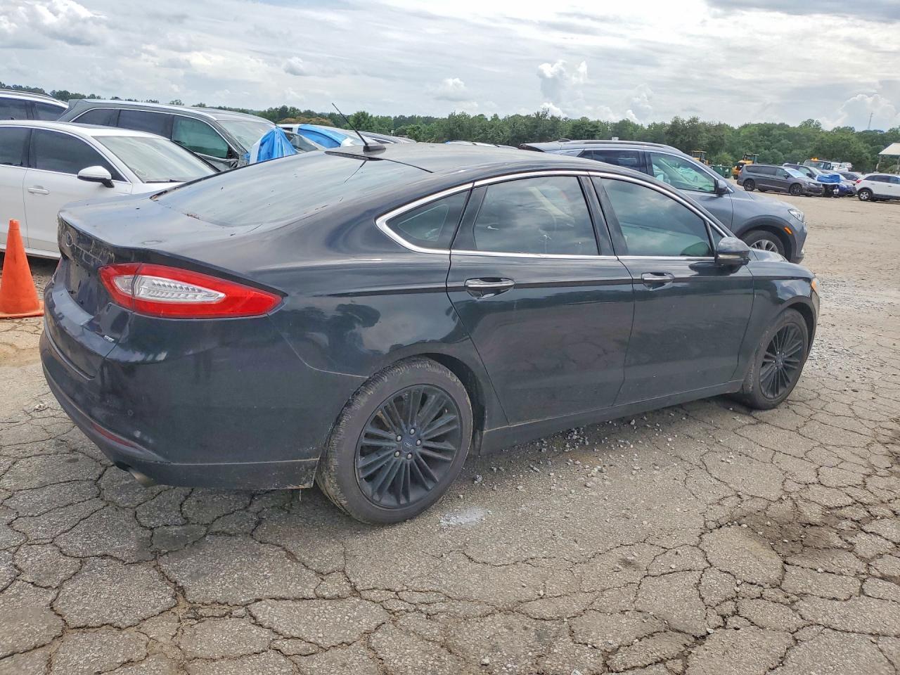 2016 FORD FUSION SE — Фото 3 из 12