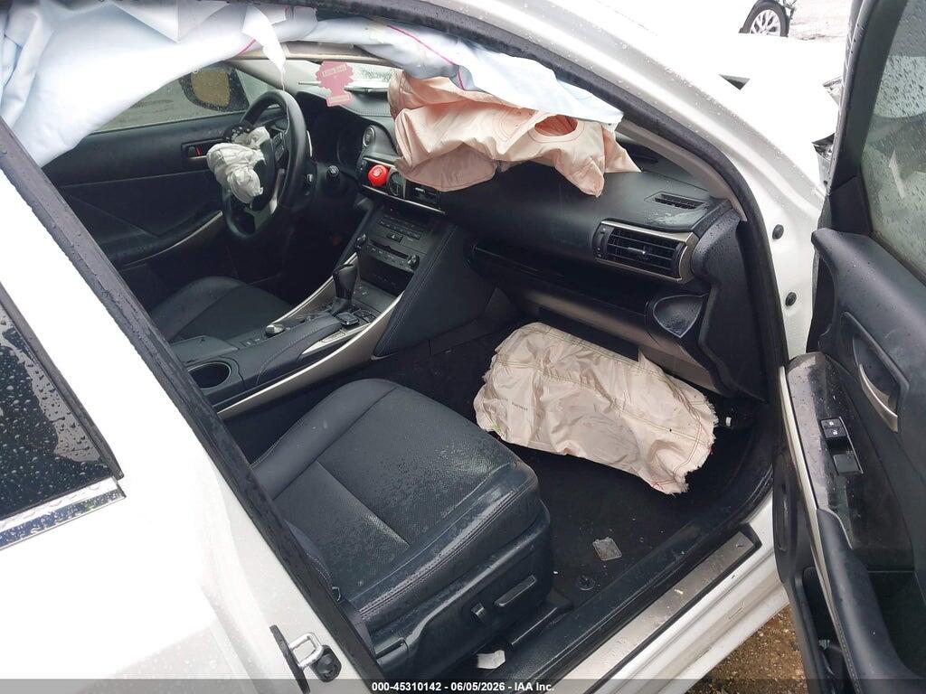 JTHC81D27K5040216 2019 LEXUS IS 300 photo no. 5