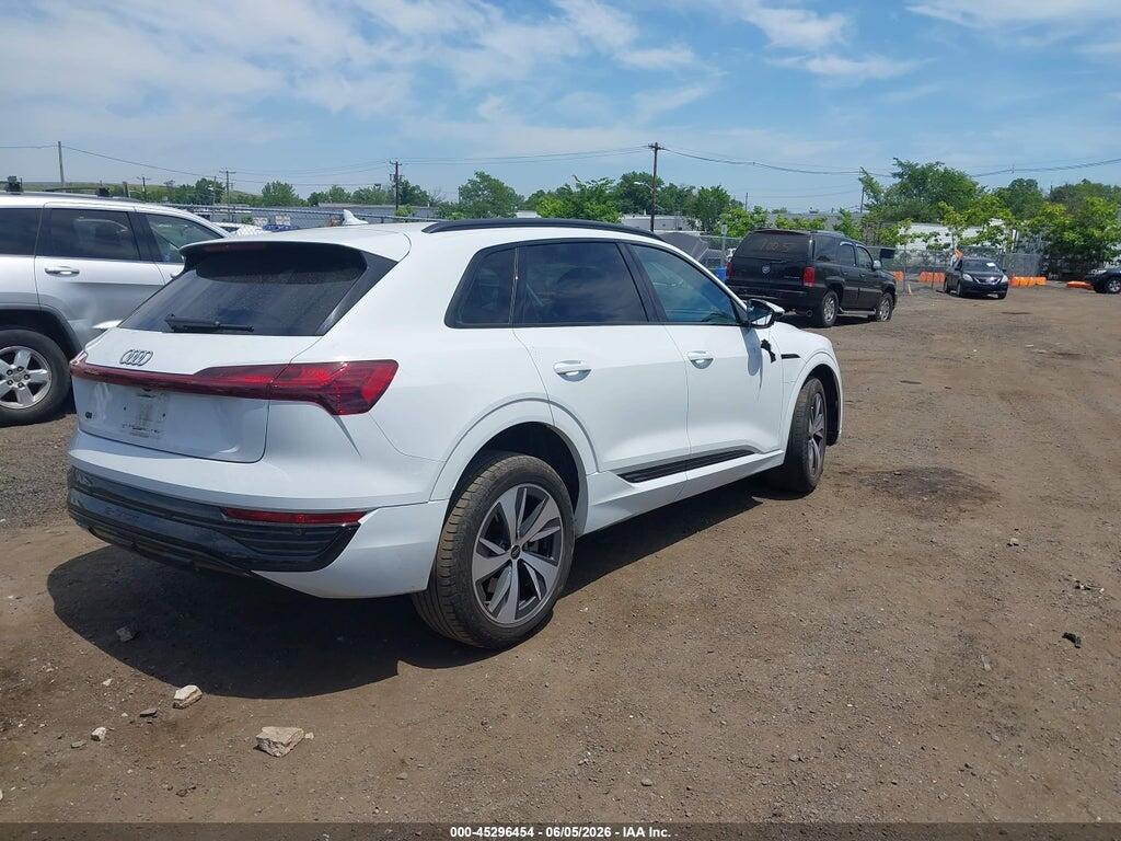 WA14AAGE2RB055499 2024 AUDI Q8 E-TRON photo no. 4