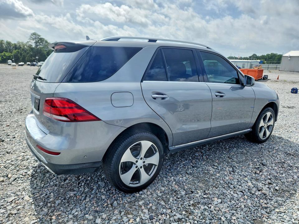 2016 MERCEDES-BENZ GLE 350 — Фото 3 из 13
