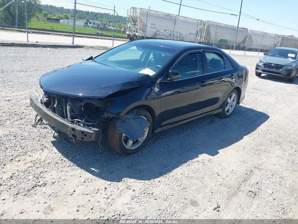 4T1BF1FK8EU388273 2014 TOYOTA CAMRY photo no. 2