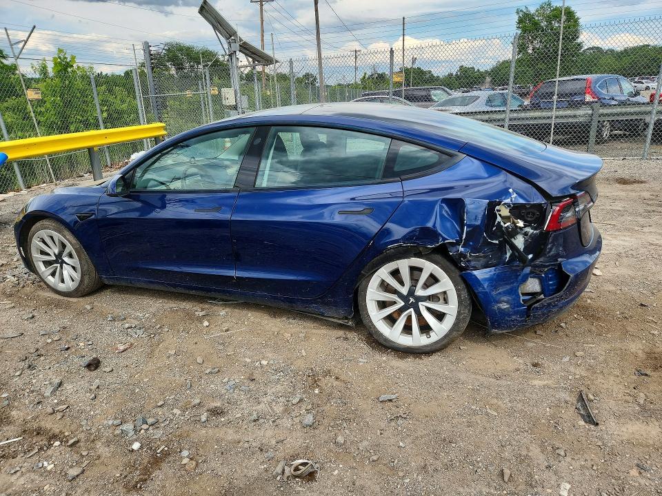 2022 TESLA 3 — Фото 2 из 12