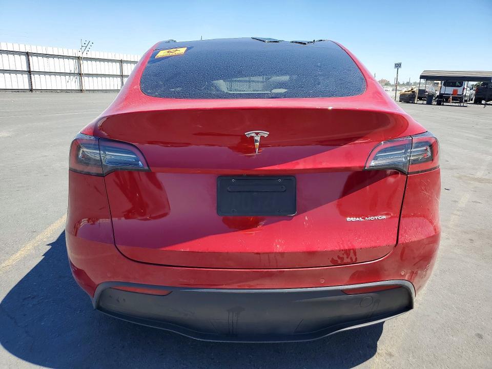 2022 TESLA MODEL Y — Фото 6 из 13