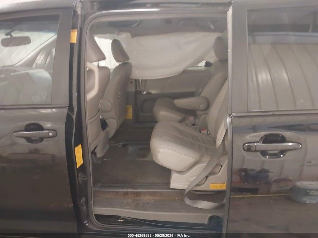 5TDYK3DC3DS299845 2013 TOYOTA SIENNA photo no. 8