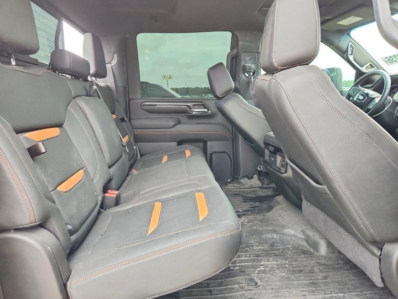 2024 GMC SIERRA K3500 AT4 — Фото 10 из 12