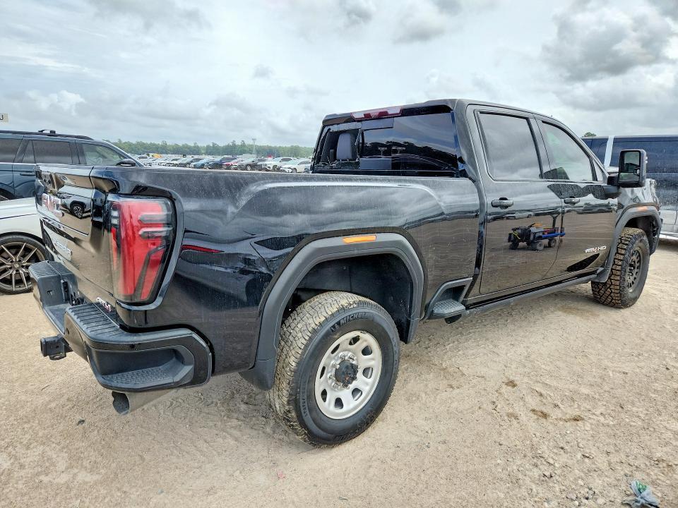2024 GMC SIERRA K3500 AT4 — Фото 3 из 12