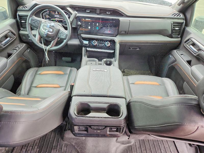 2024 GMC SIERRA K3500 AT4 — Фото 8 из 12