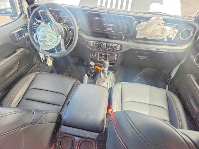 2025 JEEP WRANGLER SAHARA — Фото 8 из 13