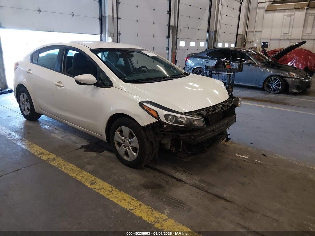 3KPFL4A73JE262771 2018 KIA FORTE photo no. 1