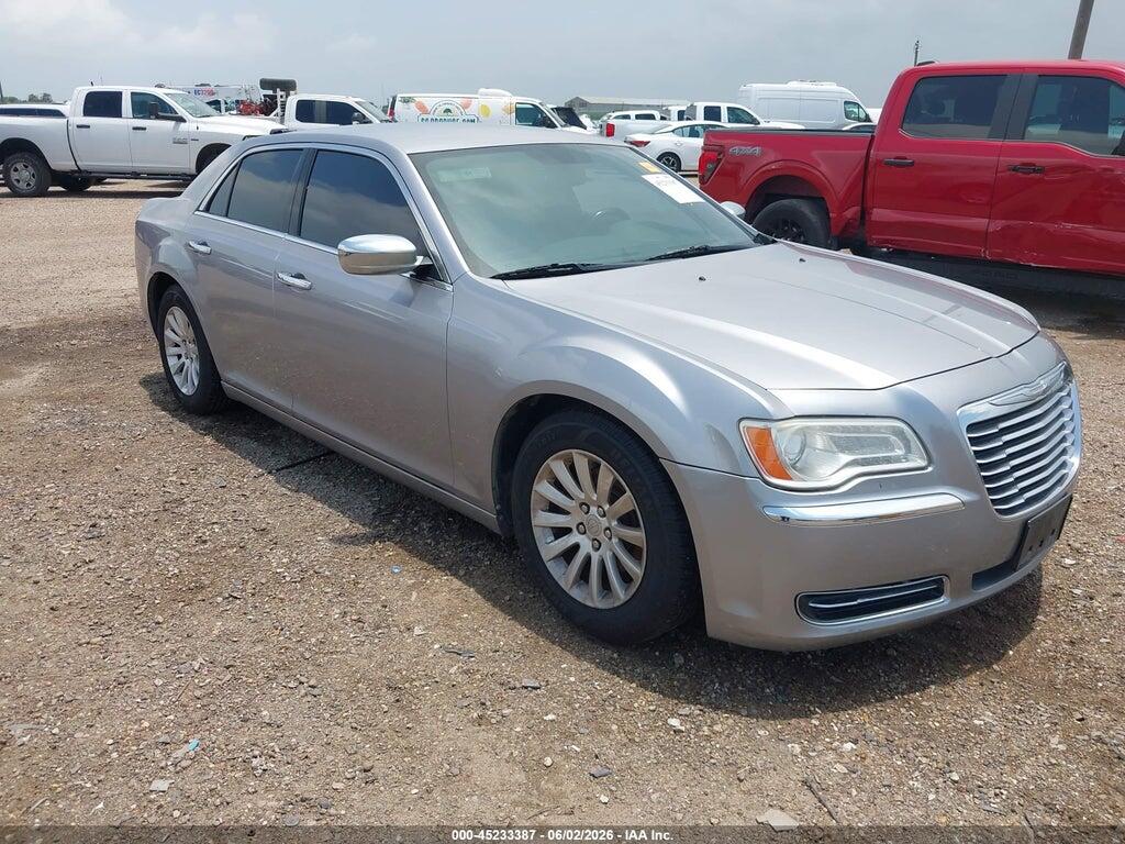 2C3CCAAG8DH741346 2013 CHRYSLER 300 photo no. 1