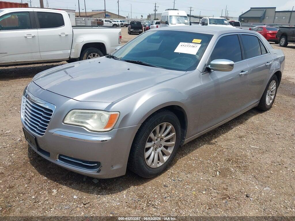 2C3CCAAG8DH741346 2013 CHRYSLER 300 photo no. 2
