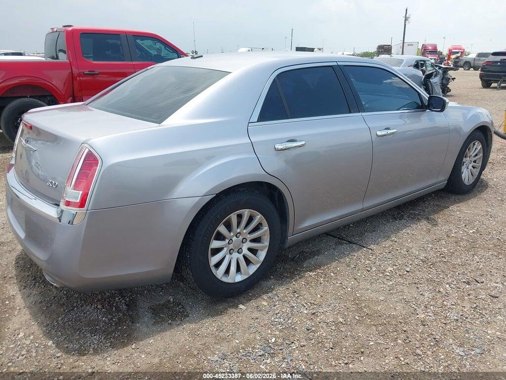 2C3CCAAG8DH741346 2013 CHRYSLER 300 photo no. 4