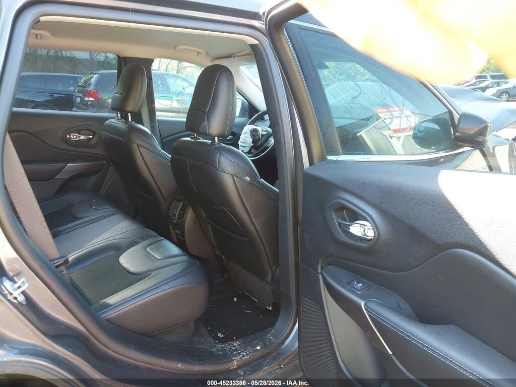 1C4PJMLB3KD364540 2019 JEEP CHEROKEE photo no. 8