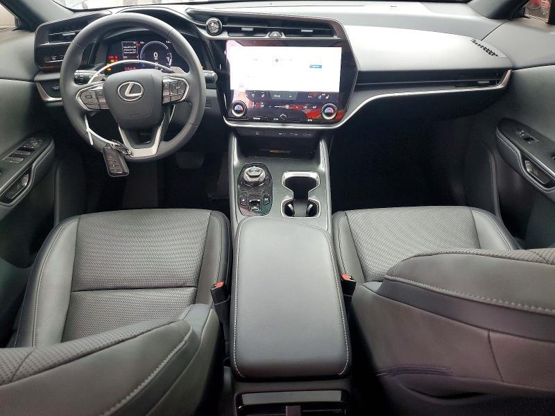 2025 LEXUS RZ 300E — Фото 8 из 13
