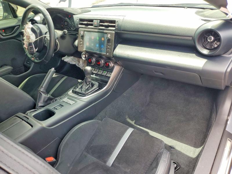 2024 TOYOTA GR 86 PREMIUM — Фото 8 из 12