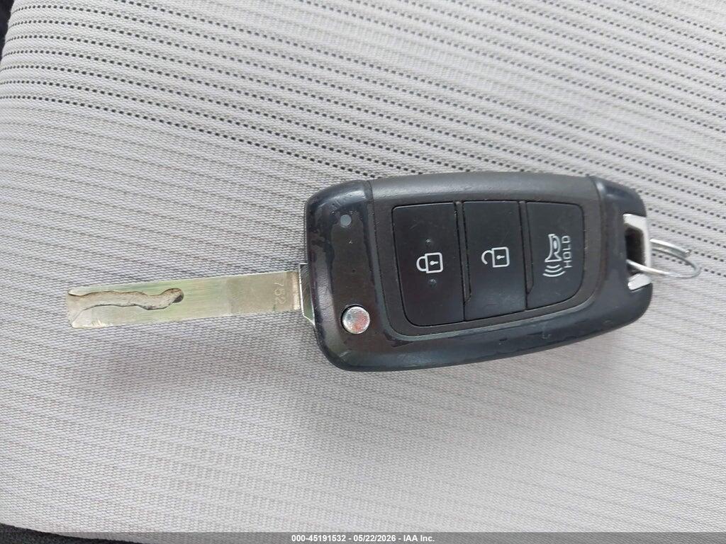 KMHRC8A37PU218683 2023 HYUNDAI VENUE photo no. 11