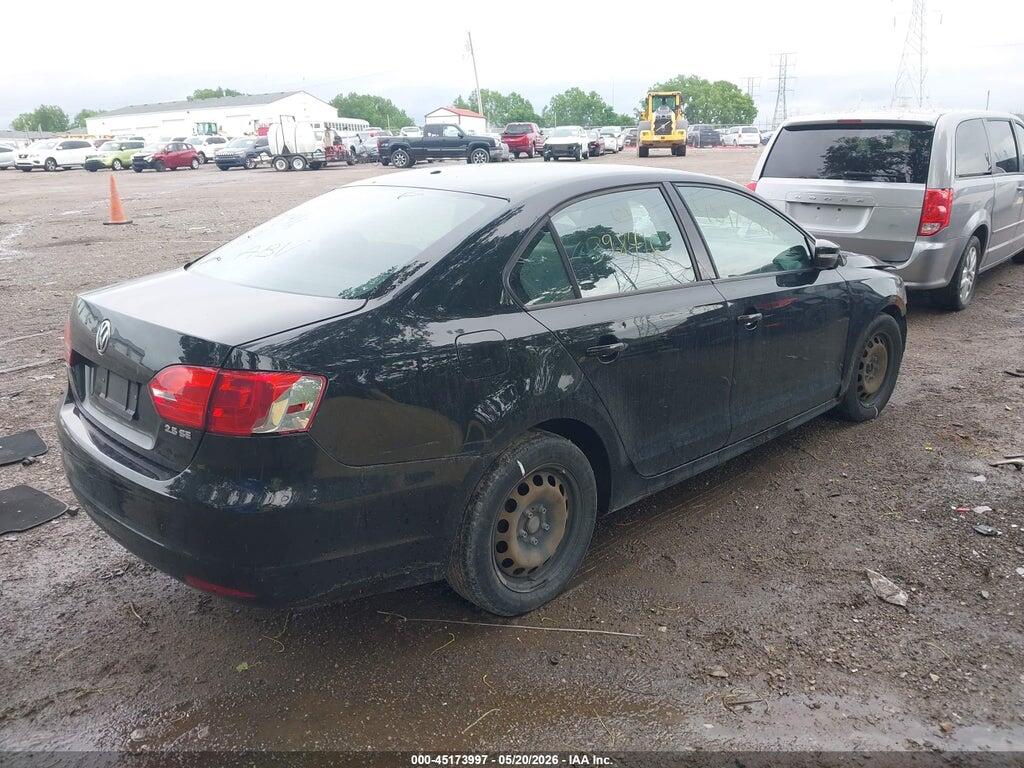 3VWDX7AJ7CM398416 2012 VOLKSWAGEN JETTA photo no. 4