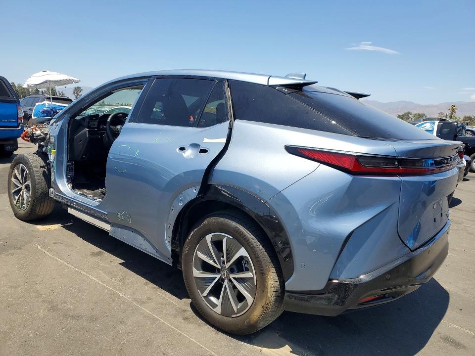 2023 LEXUS RZ 450E — Фото 2 из 12