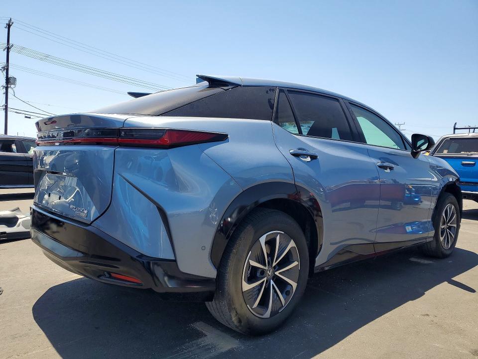 2023 LEXUS RZ 450E — Фото 3 из 12