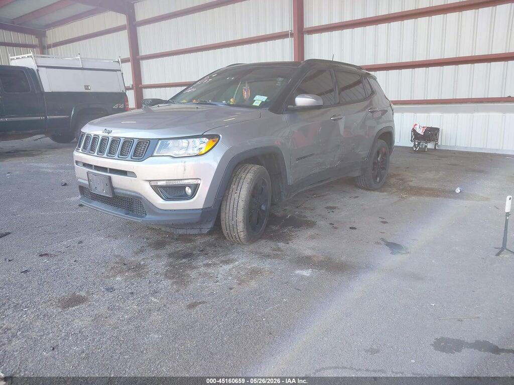 3C4NJDBB1JT456439 2018 JEEP COMPASS photo no. 2