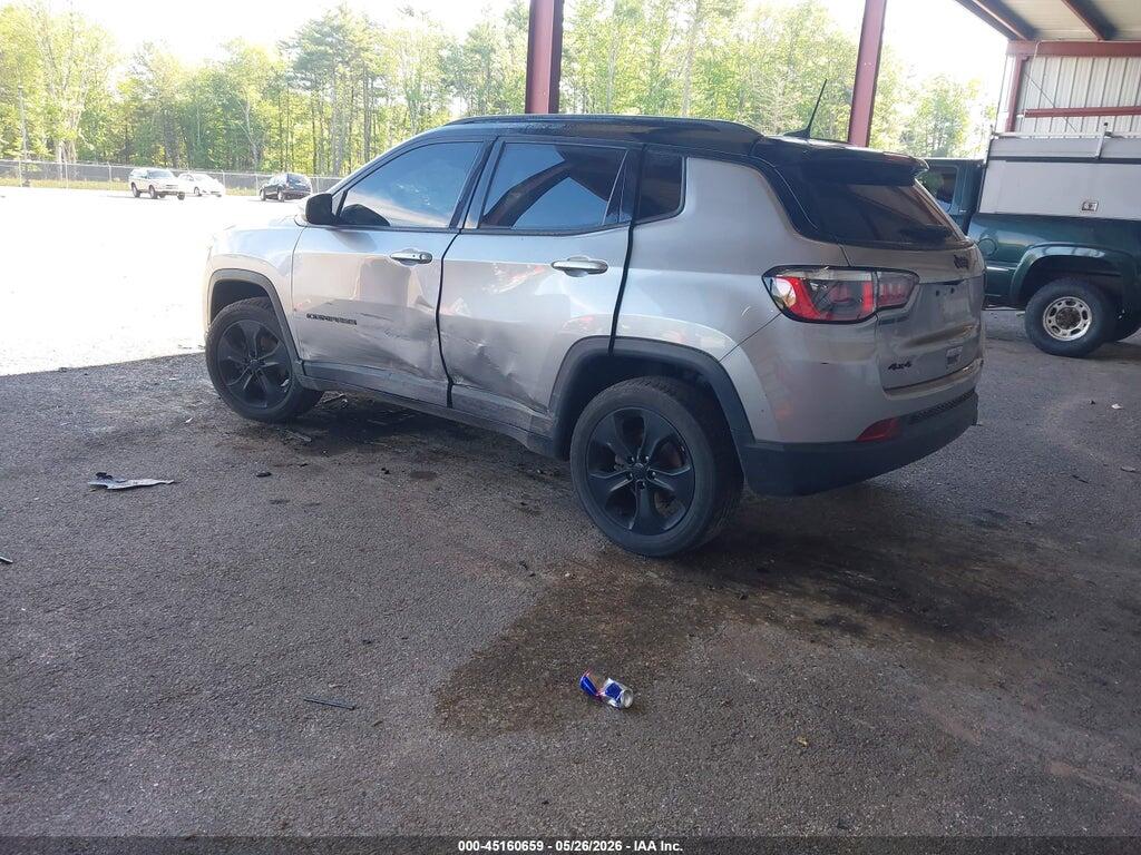 3C4NJDBB1JT456439 2018 JEEP COMPASS photo no. 3