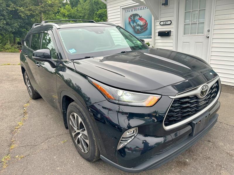 2022 TOYOTA HIGHLANDER XLE — Фото 4 из 14