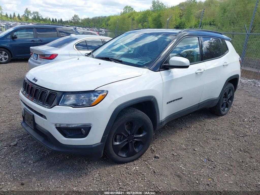 3C4NJDBB9JT394529 2018 JEEP COMPASS photo no. 2