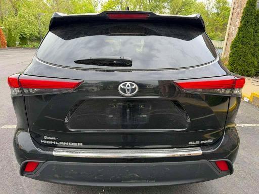 2022 TOYOTA HIGHLANDER XLE — Фото 5 из 12