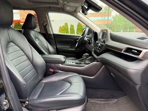 2022 TOYOTA HIGHLANDER XLE — Фото 8 из 12