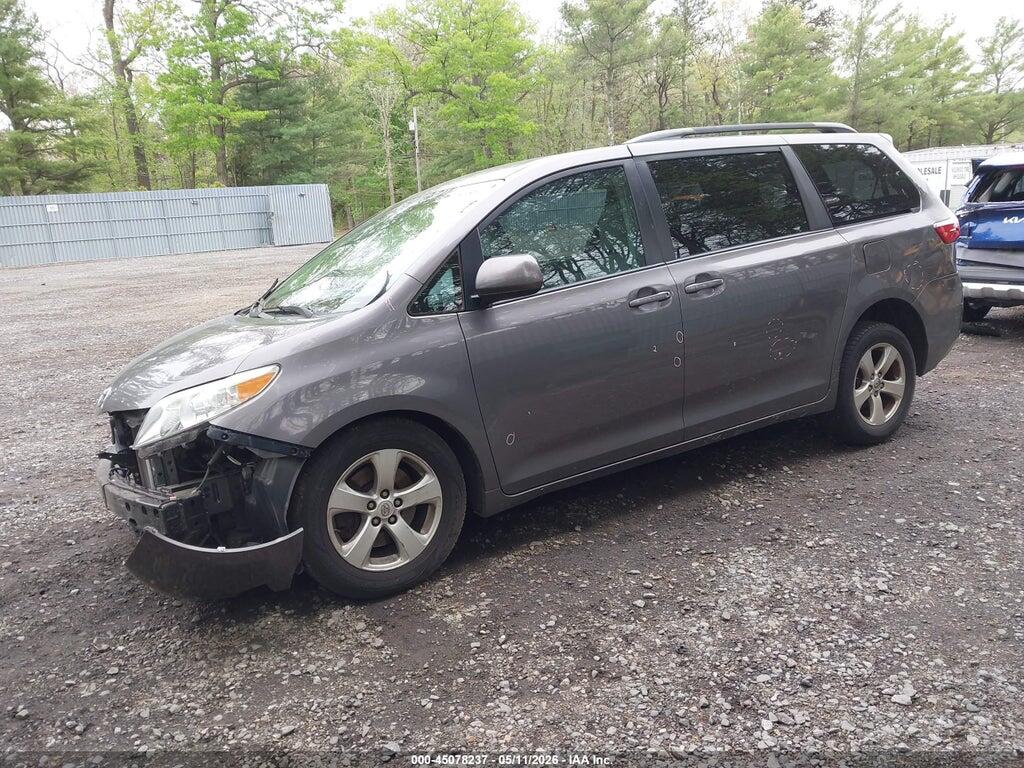 5TDKK3DC6FS611410 2015 TOYOTA SIENNA photo no. 2