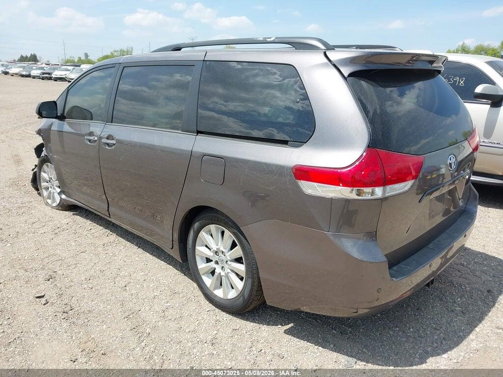 5TDDK3DC5DS063180 2013 TOYOTA SIENNA photo no. 3