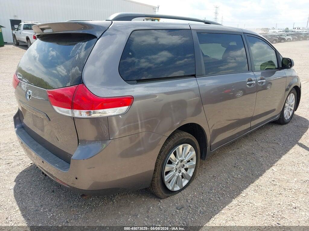 5TDDK3DC5DS063180 2013 TOYOTA SIENNA photo no. 4