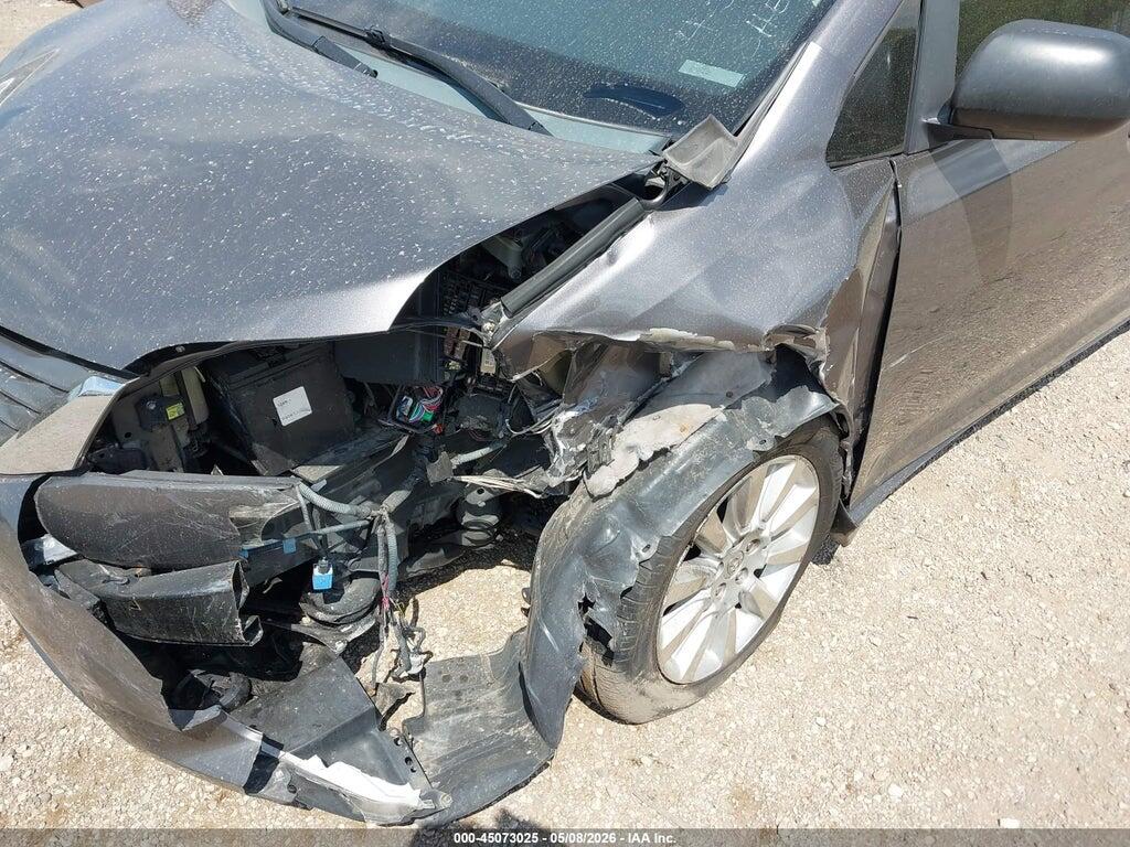 5TDDK3DC5DS063180 2013 TOYOTA SIENNA photo no. 6