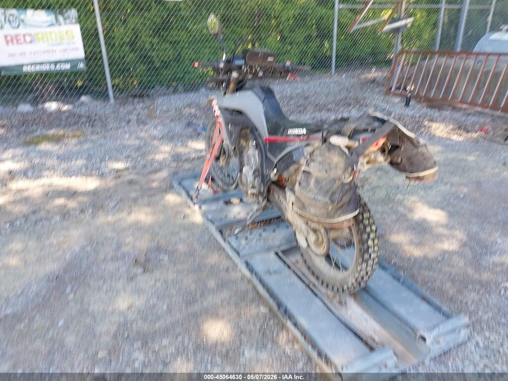 MLHND1673S5200135 2025 HONDA CRF300 photo no. 3