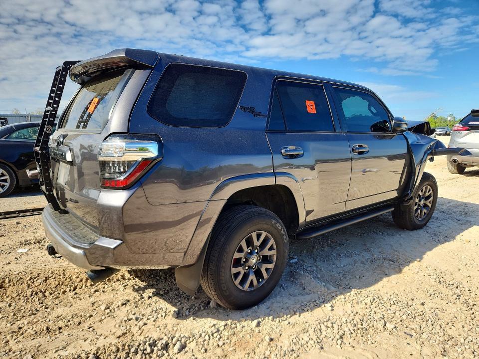 2022 TOYOTA 4RUNNER TRD OFF-ROAD — Фото 3 из 13