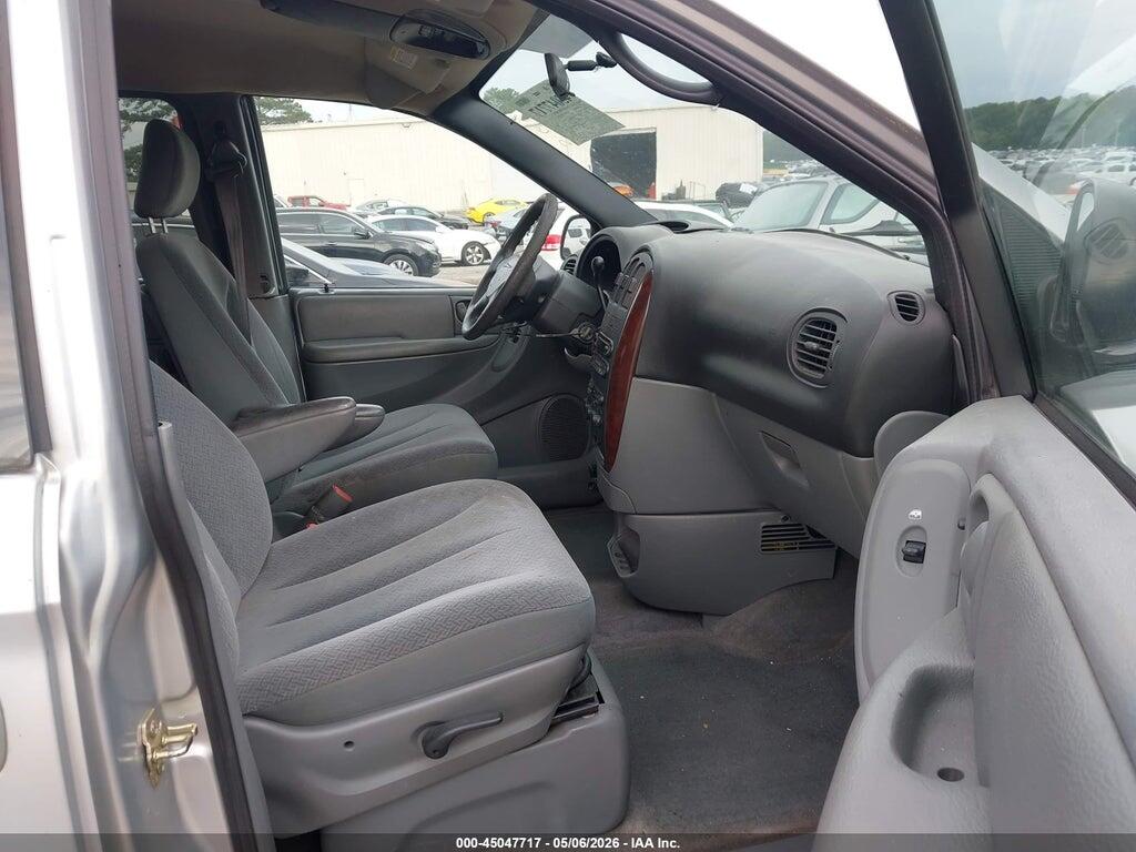 2C8GP44R64R508641 2004 CHRYSLER TOWN & COUNTRY photo no. 5