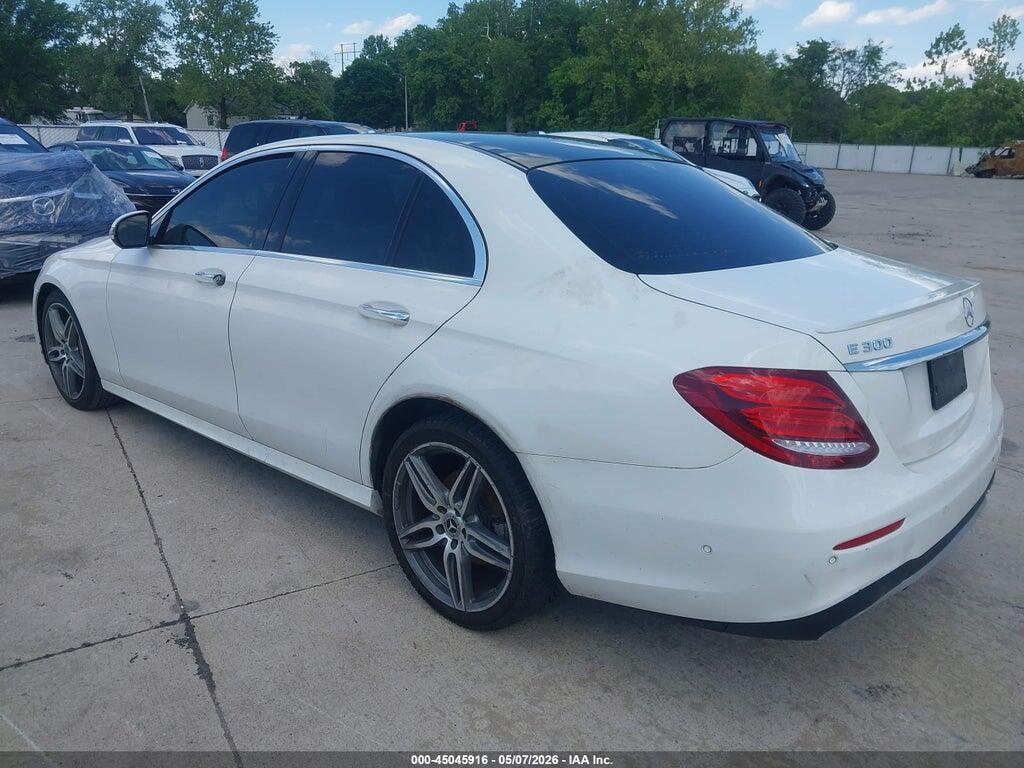 WDDZF4JB5JA470877 2018 MERCEDES-BENZ E 300 photo no. 3