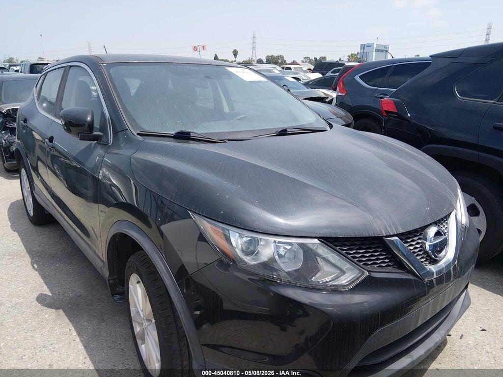 JN1BJ1CP8JW106461 2018 NISSAN ROGUE SPORT photo no. 1