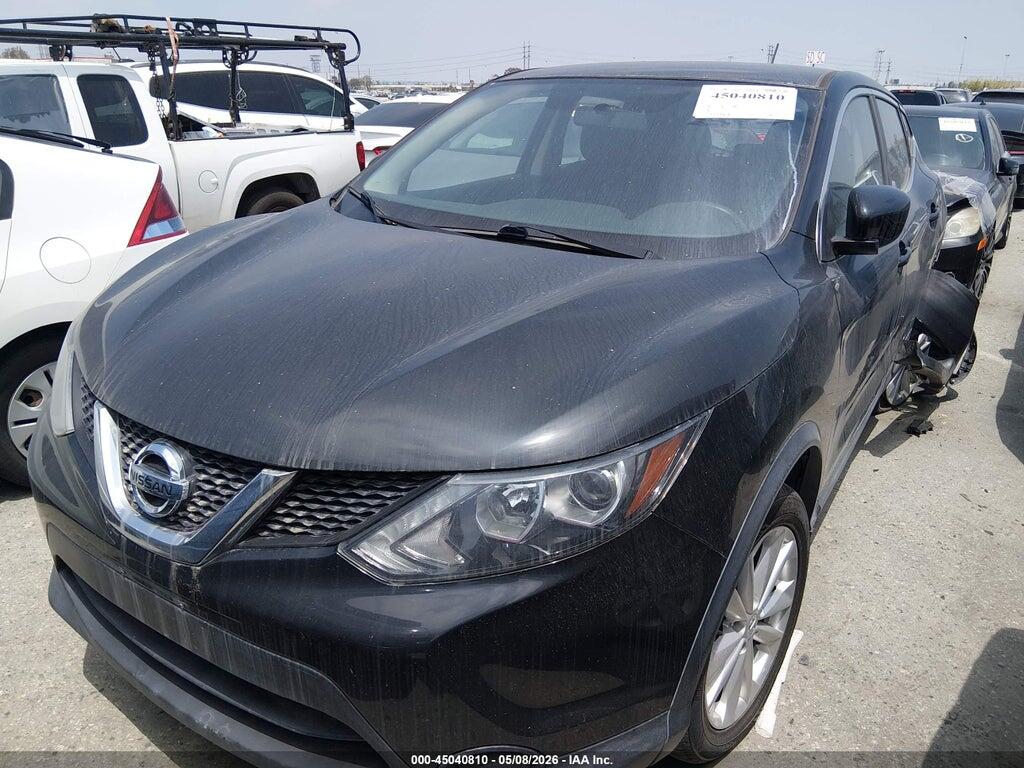 JN1BJ1CP8JW106461 2018 NISSAN ROGUE SPORT photo no. 2