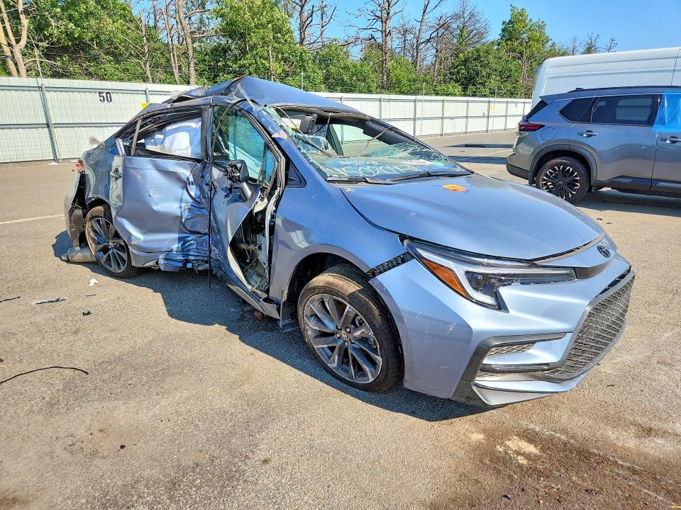 2026 TOYOTA COROLLA SE — Фото 4 из 12