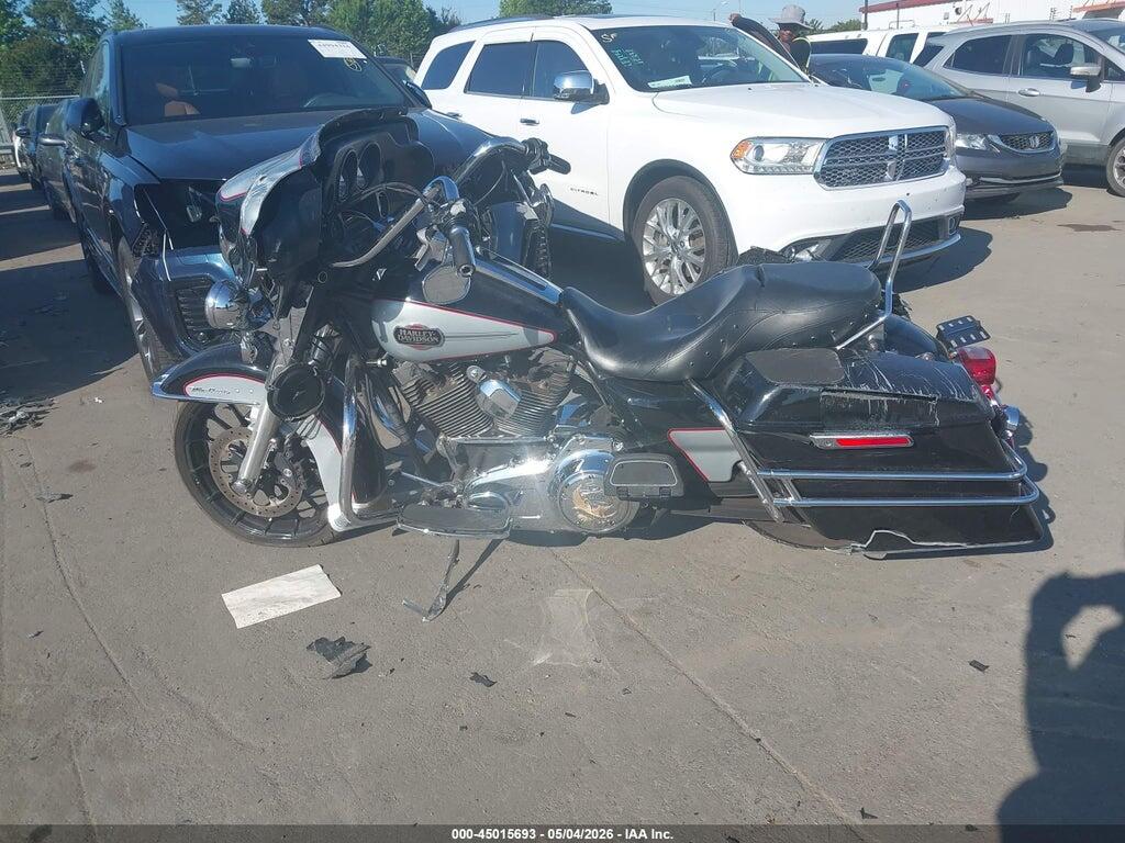 1HD1FC419AB652093 2010 HARLEY-DAVIDSON FLHTCU photo no. 12