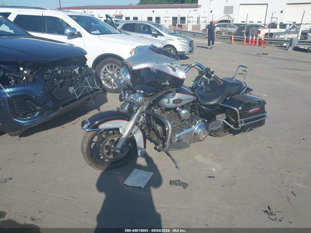 1HD1FC419AB652093 2010 HARLEY-DAVIDSON FLHTCU photo no. 2