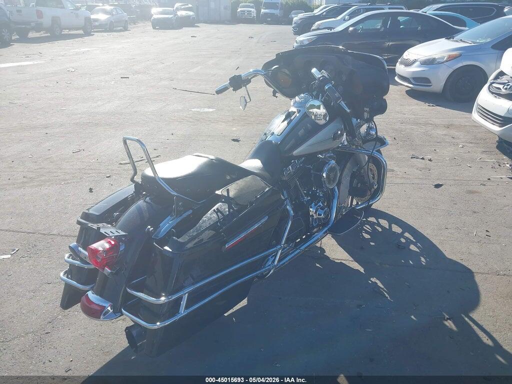 1HD1FC419AB652093 2010 HARLEY-DAVIDSON FLHTCU photo no. 4