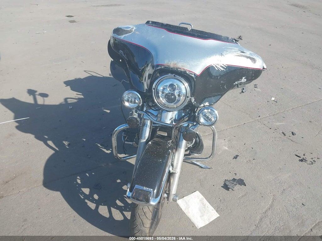 1HD1FC419AB652093 2010 HARLEY-DAVIDSON FLHTCU photo no. 5