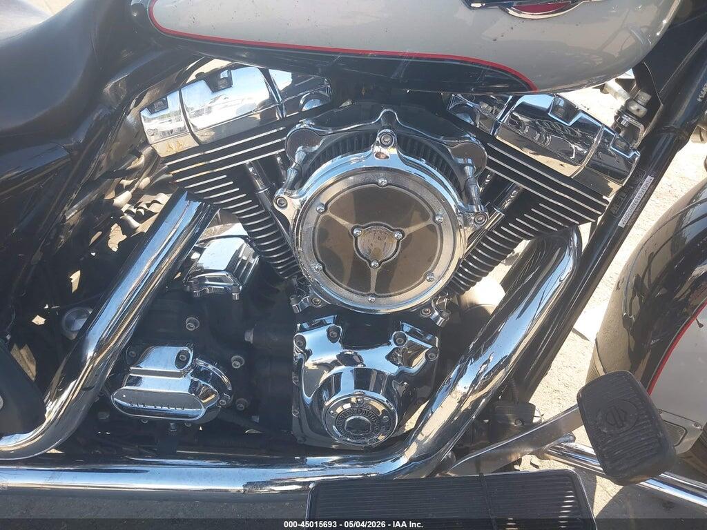 1HD1FC419AB652093 2010 HARLEY-DAVIDSON FLHTCU photo no. 8