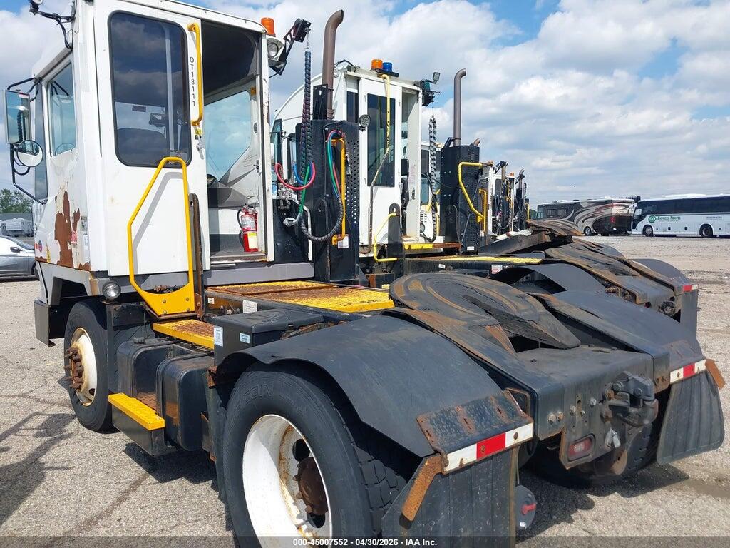 11VJ813A5JA000648 2018 KALMAR OTTAWA T2 photo no. 3