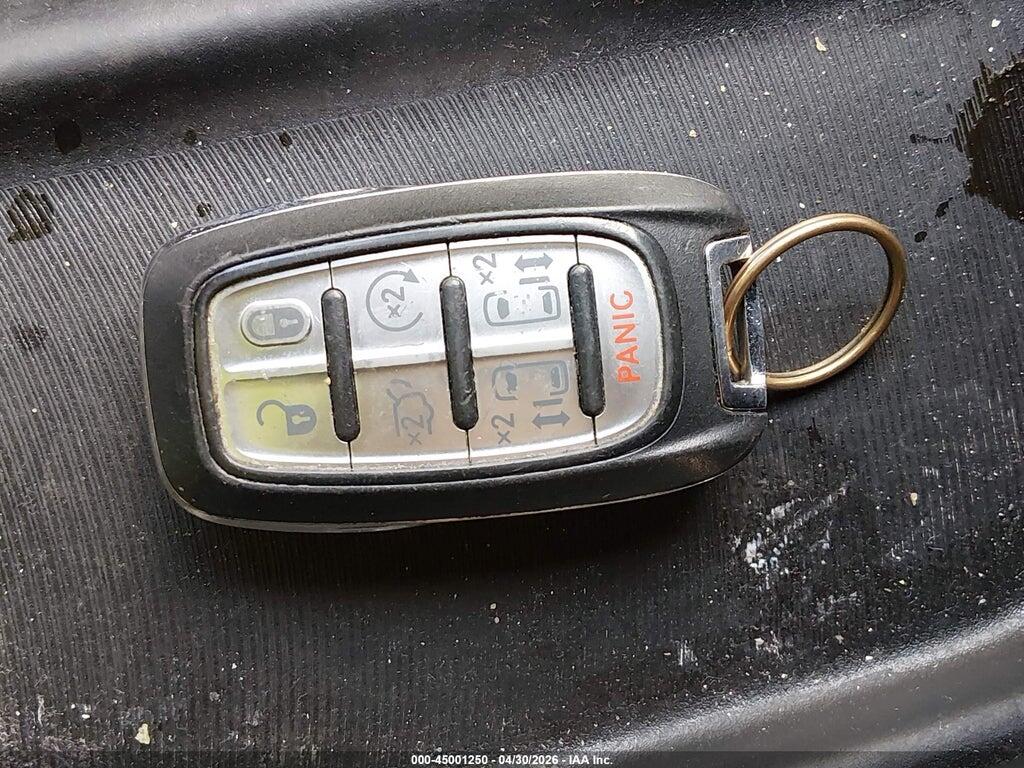 2C4RC1DG0LR265717 2020 CHRYSLER VOYAGER photo no. 11