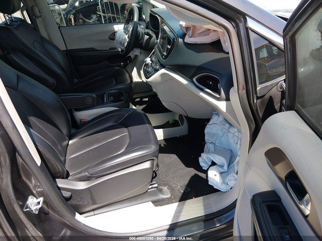 2C4RC1DG0LR265717 2020 CHRYSLER VOYAGER photo no. 5
