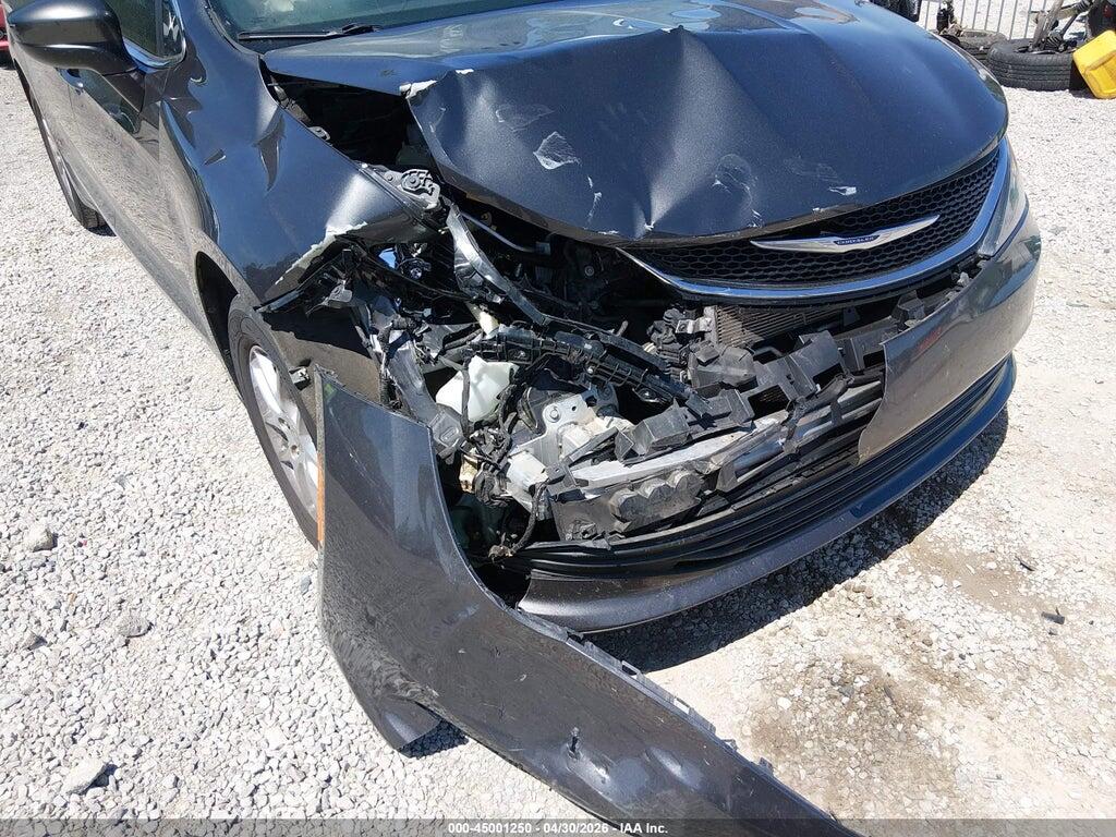 2C4RC1DG0LR265717 2020 CHRYSLER VOYAGER photo no. 6